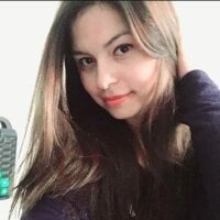 Angie_2501's Offline Chat Room