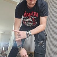 zXCrazyJokerXz's Avatar Pic