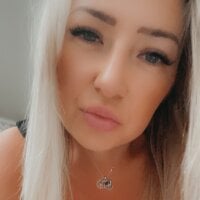 KatrinaTheMilf69's Webcam Show