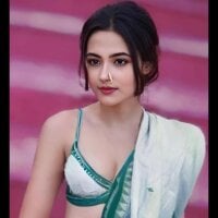 Heena-curvy