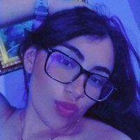 emily_jhonnes01