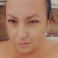 x_blindfoldedbbw_x's Offline Chat Room