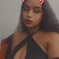 cinnaminnie's Avatar Pic
