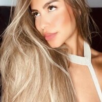 _laura_02 fully nude on webcam for live porn video chat