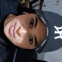 lovevalentina020's Offline Chat Room