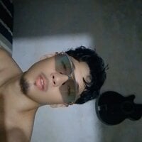 DiddledBetrayal webcam