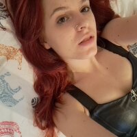 redbabe12's Offline Chat Room