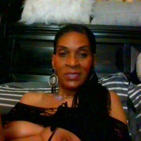 Join Divathesnakechamer Live Sex Chat - Profiles, Reviews, & Porn