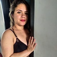 Shantal_Hornny's Offline Chat Room