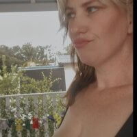 oceanGal25 webcam model