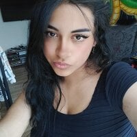 mahinaestarda303av's Offline Chat Room