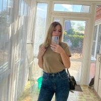 _BondiXUrbanX's Offline Chat Room