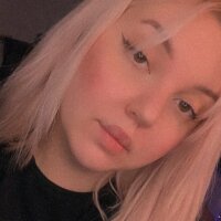 Blonde_Barbie webcam