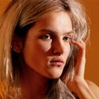 DeeDollNefor's Offline Chat Room