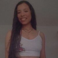 pitufa- webcam model