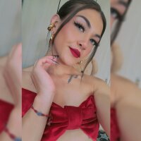 Camiila_Roman's Avatar Pic