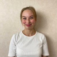 MaliaEvans Adlı Modelin Çevrimdışı Sohbet Odası