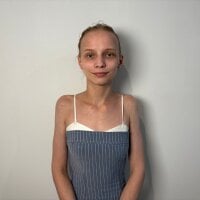CarynFrever webcam model