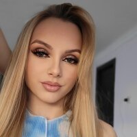 LuannaBlonde's Sex Photo Gallery with Nude Pics | Stripchat