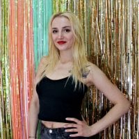 EllyxxLissa's Offline Chat Room