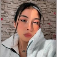 SharlinLove_ model avatar