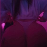 Vani_curvesLive Webcam