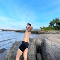 alhex_gay26