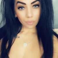 vittoria181 Adlı Modelin Çevrimdışı Sohbet Odası