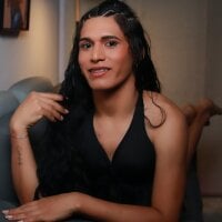 bella-rousse webcam model