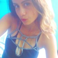 kyla_sexy23's Offline Chat Room