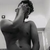 PLAYBOYYRAAJ webcam