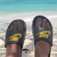 JJFEET30's Offline Chat Room