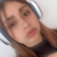 ItsHolly_