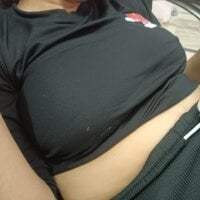 Zoya_schoolgirl webcam model