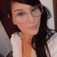 BitterMomXxx webcam model