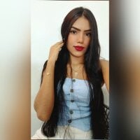 kaylaadams7 webcam