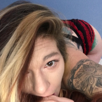 BustyMilf420のオフラインチャットルーム