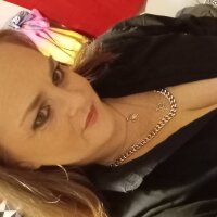 dollbaby74224's Offline Chat Room