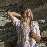 Lily_Foxis' Offline Chat Room