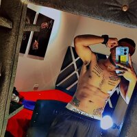 Kevinfox23cms webcam model