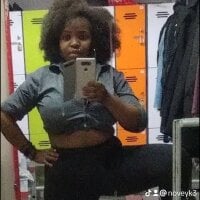 ShySexyBaddiexx model avatar