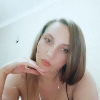 Adrianna_lov's Offline Chat Room