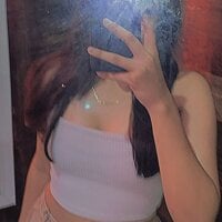 Mahii_01 webcam model