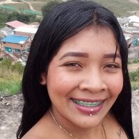 naomi_xxxhot's Offline Chat Room