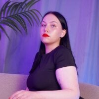 mary_on_net's Offline Chat Room