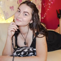 Vittoria_Ria's Offline Chat Room