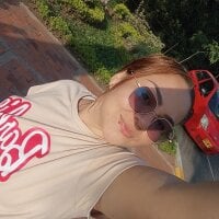 adara_saenz19 offline chatrum