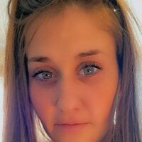 cgomes0720's Offline Chat Room