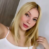 sophi_blonde's Profile Pic