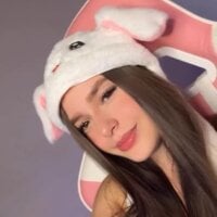 Estrellaa19 webcam model